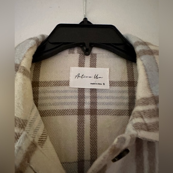 Active USA plaid shirt jacket size small… tags removed.. never worn. - Picture 2 of 4